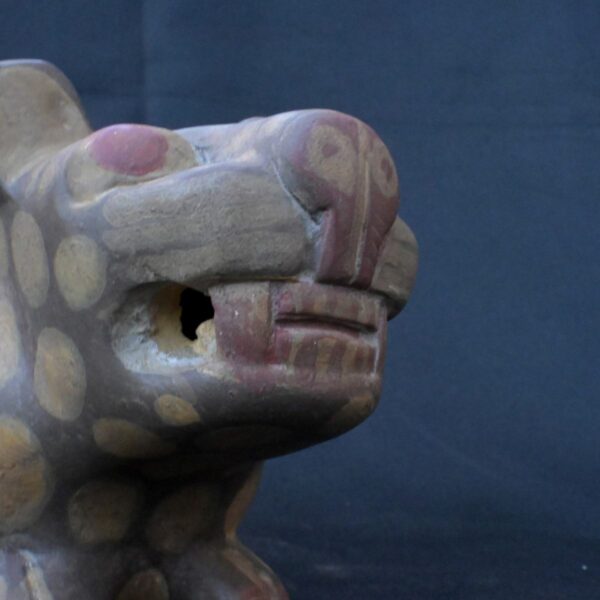 Pre-Columbian Tiahuanaco Ceramic Puma Figurine - Ritual Artifact - Image 9