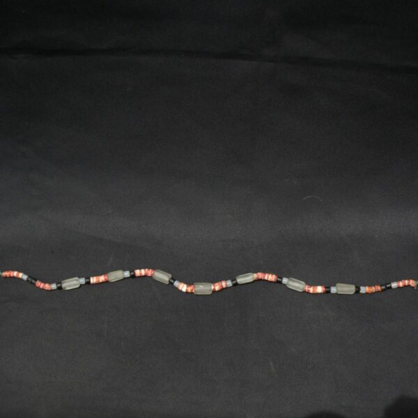 Pre Columbian Chavin Quartz and Black Stone Necklace Ritual Artifact - Image 8