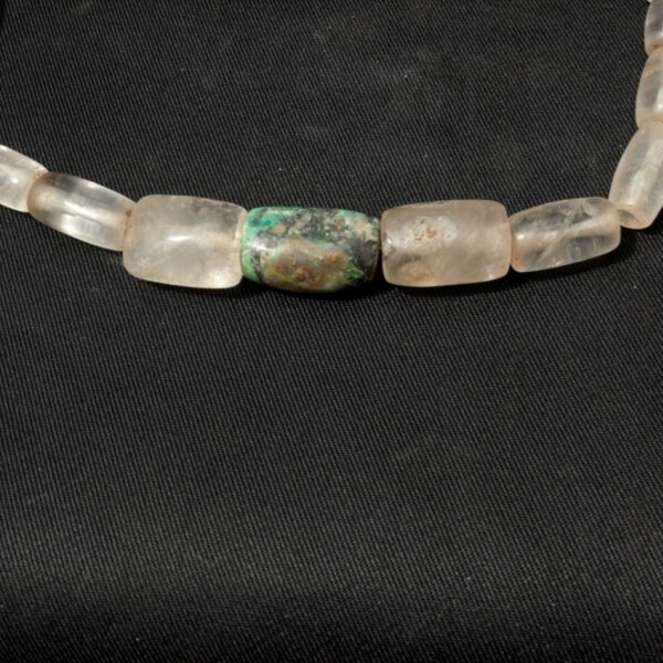 Pre-Columbian Chavín Quartz and Turquoise Ceremonial Necklace - Image 3