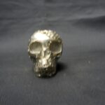 craneo de pirita brillante