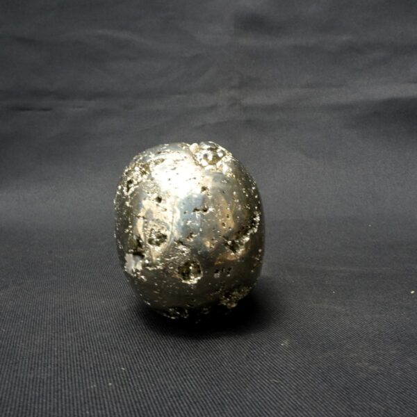 Gleaming Pyrite Skull Sculpture for Unique Dcor - Image 3