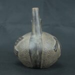 Pre Columbian Moche Black Ceramic Bottle Ritual Artifact Peru - Imagen 3