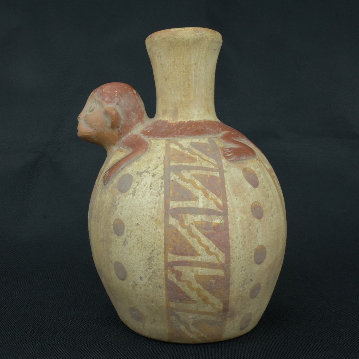DSC_0281 Pre Columbian Moche Ceramic Vessel Ritual Artifact with Monkey Design - Imagen 1