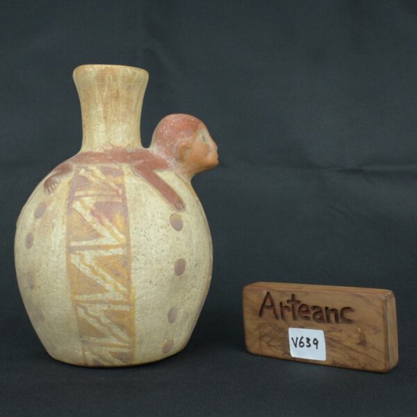 Pre Columbian Moche Ceramic Vessel Ritual Artifact with Monkey Design - Imagen 19