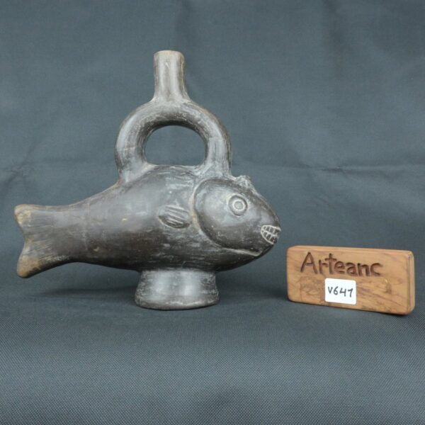 Pre Columbian Moche Ceramic Fish Vessel Ritual Artifact Peru - Imagen 23