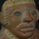 Pre Columbian Moche Ceramic Prisoner Vessel Ritual Artifact Peru - Imagen 12