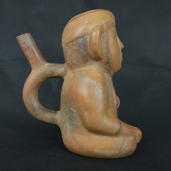 Pre Columbian Moche Ceramic Bottle Sitting Figure Ritual Artifact - Imagen 6