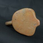 Pre Columbian Moche Ceramic Bottle Sitting Figure Ritual Artifact - Imagen 10