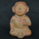 Pre Columbian Moche Ceramic Seated Figure Ritual Vessel - Imagen 8
