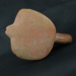 Pre Columbian Moche Ceramic Seated Figure Ritual Vessel - Imagen 10