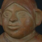 Pre Columbian Moche Ceramic Seated Figure Ritual Vessel - Imagen 13