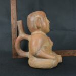 Pre Columbian Moche Ceramic Seated Figure Ritual Vessel - Imagen 20