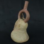 Pre Columbian Moche Ceramic Bottle Ritual Artifact Peru Collectible - Imagen 3