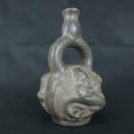 Pre Columbian Moche Ceramic Bottle Ritual Artifact Ancient Peru - Imagen 4