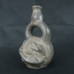 Pre Columbian Moche Ceramic Bottle Ritual Artifact Ancient Peru - Imagen 6