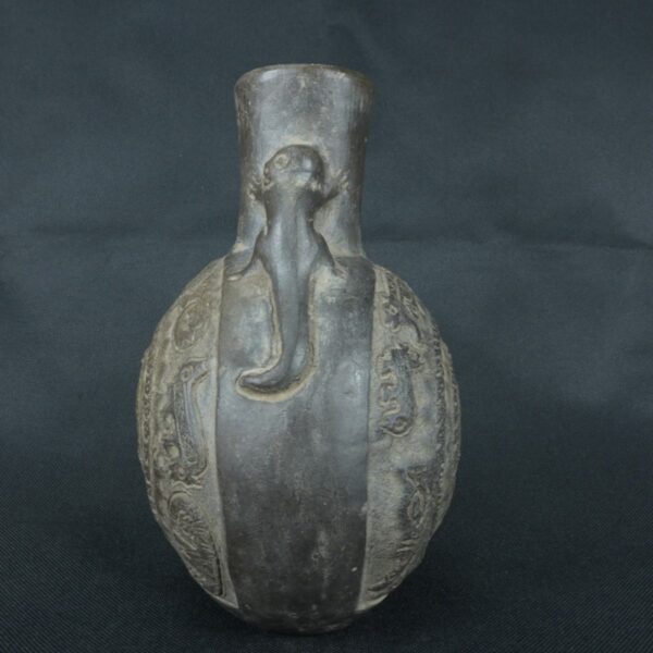 Pre Columbian Moche Black Ceramic Vessel Ritual Artifact Peru - Imagen 3