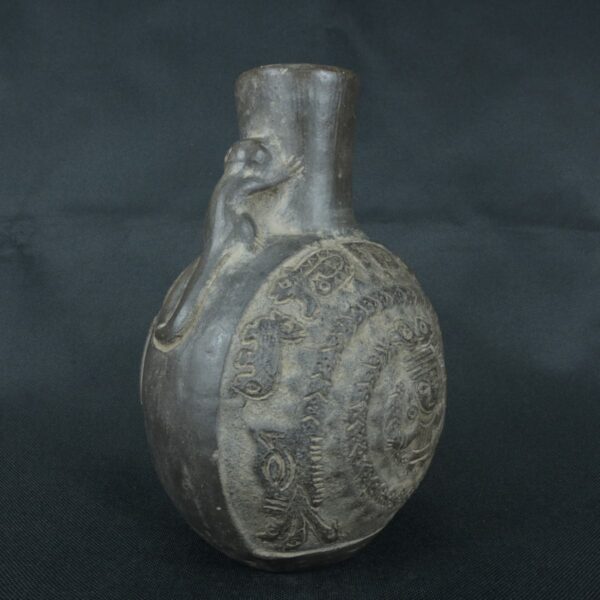 Pre Columbian Moche Black Ceramic Vessel Ritual Artifact Peru - Imagen 4
