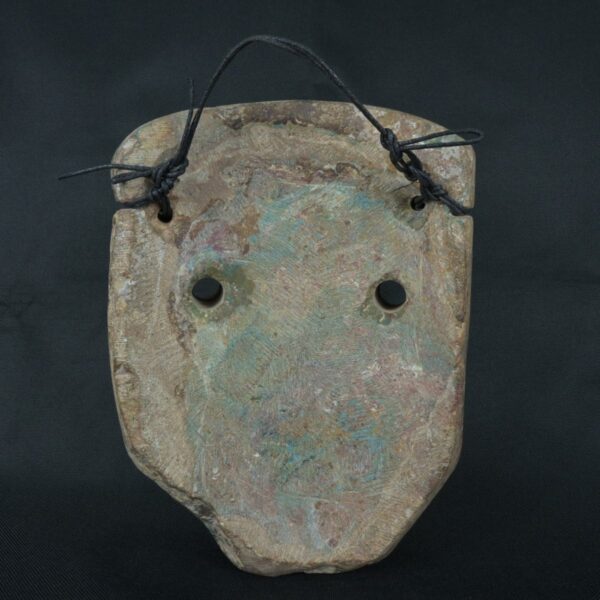 Pre Columbian Chavin Stone Mask Ritual Artifact with Inlays - Imagen 4