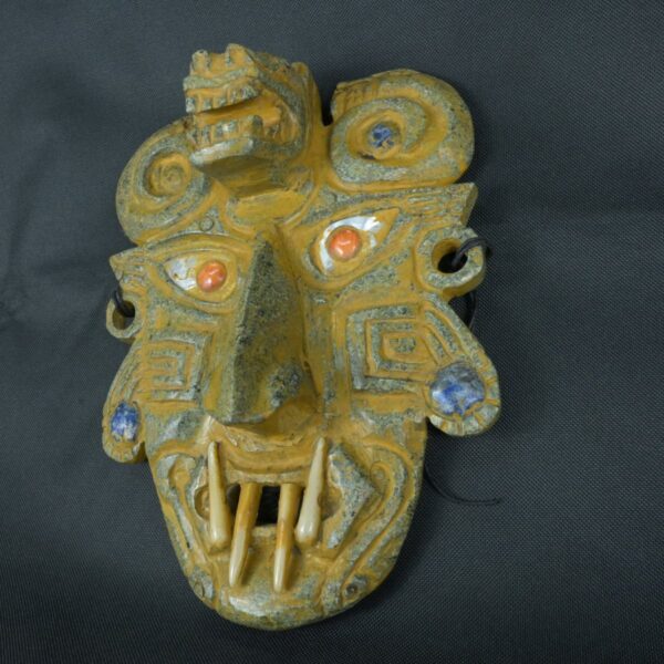 Pre Columbian Chavin Stone Mask Ritual Artifact with Inlays - Imagen 2