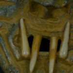 Pre Columbian Chavin Stone Mask Ritual Artifact with Inlays - Imagen 8