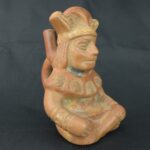 Pre Columbian Moche Ceramic Seated Priest Vessel Ritual Artifact - Imagen 7