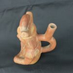 Pre Columbian Moche Ceramic Seated Priest Vessel Ritual Artifact - Imagen 9