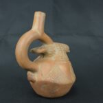Pre Columbian Moche Ceramic Bottle Ritual Artifact with Bird Design - Imagen 4