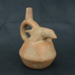 Pre Columbian Moche Ceramic Bottle Ritual Artifact with Bird Design - Imagen 6