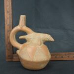 Pre Columbian Moche Ceramic Bottle Ritual Artifact with Bird Design - Imagen 16