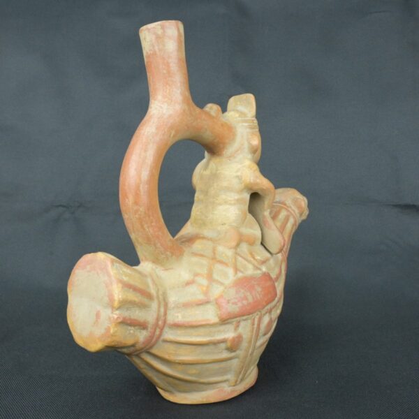 Pre Columbian Moche Ceramic Fisherman Vessel Ritual Artifact Peru - Imagen 4