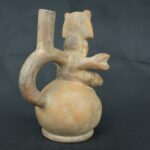 Pre Columbian Moche Ceramic Bottle Ritual Anthropomorphic Artifact - Imagen 7