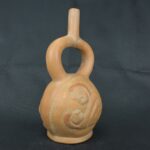 Pre Columbian Moche Ceramic Stirrup Bottle Ritual Artifact Peru - Imagen 4