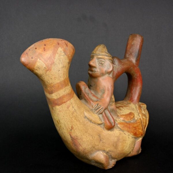 Ancient pre-Columbian Moche ceramic instrument representing a fisherman - Image 3
